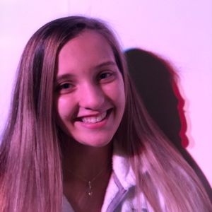 Meet your Posher, Kenzie